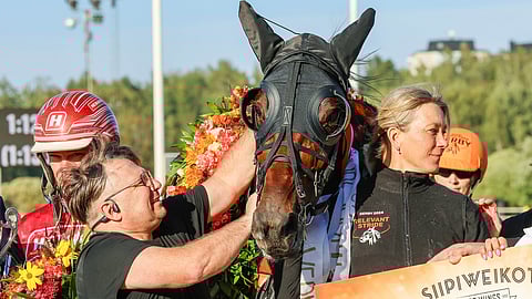 Lightning Stride Derbyn voittajaseremonioissa