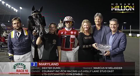 Marcus Melander, Maryland, norjalainen hoitaja Amalie Ödegård, Dexter Dunn sekä Cindy ja Steve Stewart voittoseremonioissa.