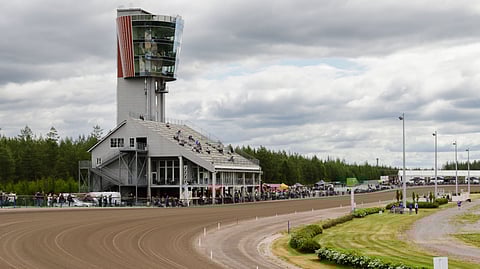 Härmän Powerparkin ravirata.