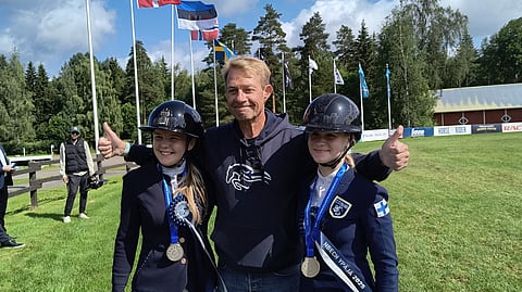 Kari Nevala, Isabel Olsson ja Aada-Minea Hanhela. 