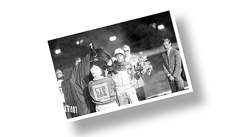 Kuva-arvoitus – tunnistatko kuvan hevosen ja ihmisen?