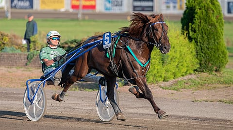 Riksun Xavier  rattaillaan Niko Jokela