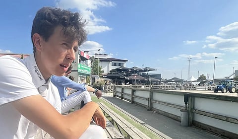 Jone Illi on nyt täysi-ikäinen, ja ison muutoksen edessä. 
