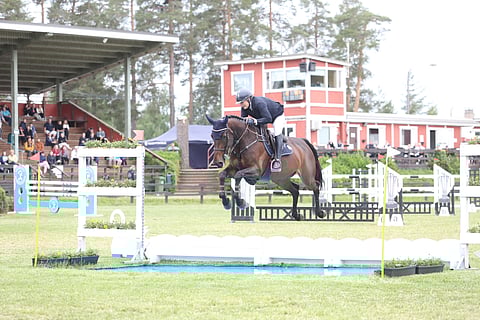 Sanna Backlund ja Isabella nähdään Ypäjällä, vaikkakaan ei tänä vuonna derbynurmella. 