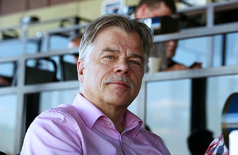 Pasi Pykäläinen päättää pitkän taipaleensa Linnunlahden raviradan johdossa.