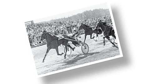 Kuva-arvoitus: Tiedätkö ketkä tässä kuvassa ovat?