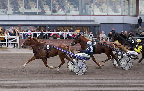 Paavolan Hurmos eteni kärkeen ja piti Carun rinnallaan loppuun saakka.