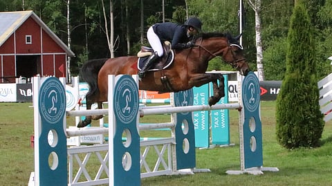 Essi Horttanainen ja Diamante de Dragon voittivat Finnderbyn kesällä.