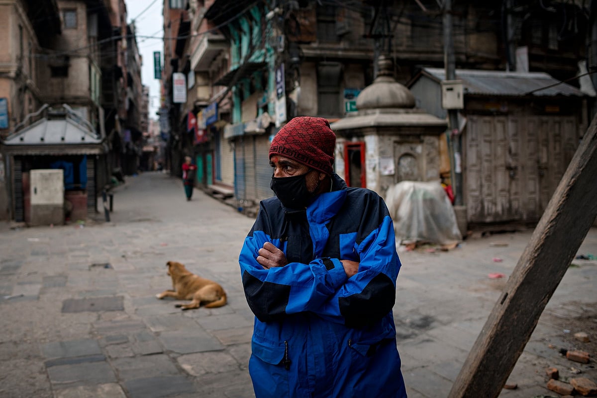 An unusually empty Asan Bazaar.