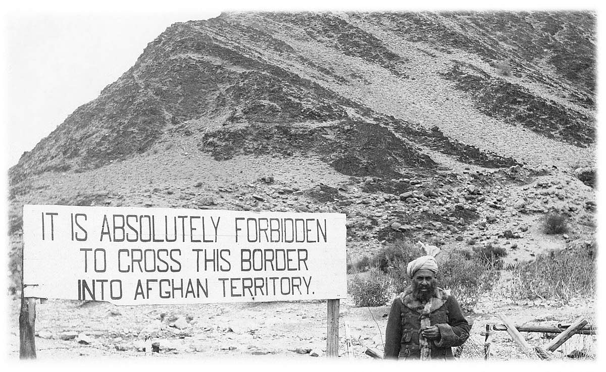 Notes on Southasian photography beyond borders