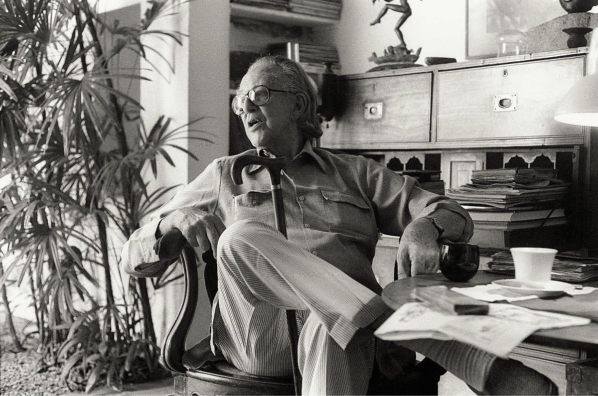 Geoffrey Bawa at his private residence, Number 11, in Colombo. 