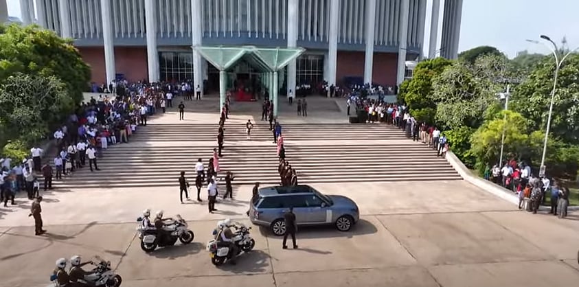 Sri Lankan tuition class teacher Hayeshika Fernando ordered a VIP police motorcade for herself for an event celebrating grade 5 scholarship students 