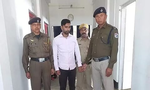 रेलवे सुरक्षा बल (आरपीएफ) द्वारा जब्त की गई 41 लाख रुपये से अधिक की वर्जित वस्तुएँ