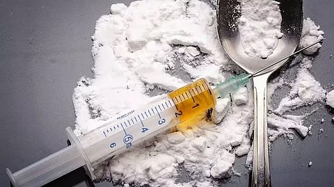 स्पेशल टास्क फोर्स ने गुवाहाटी शहर में 2 करोड़ रुपये की हेरोइन जब्त की
