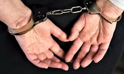 असम: नाबालिग लड़की से कथित तौर पर छेड़छाड़ के आरोप में पुलिस ने दुकानदार को पकड़ा (Police Nabs Shopkeeper For Allegedly Molesting Minor Girl)