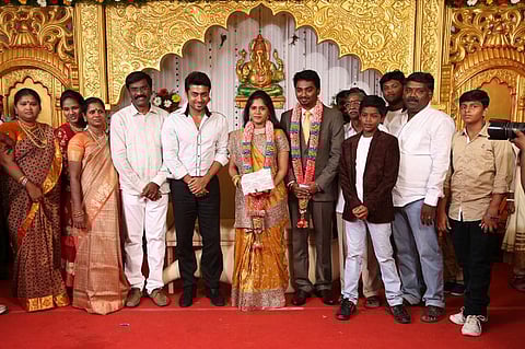 திரையுலகினர் பங்கேற்ற ஒளிப்பதிவாளர் ப்ரியன் மகள் திருமண வரவேற்பு ஆல்பம்