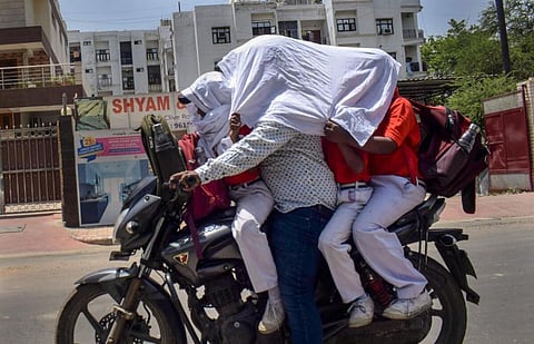 வெயிலோடு..? - புகைப்படத் தொகுப்பு