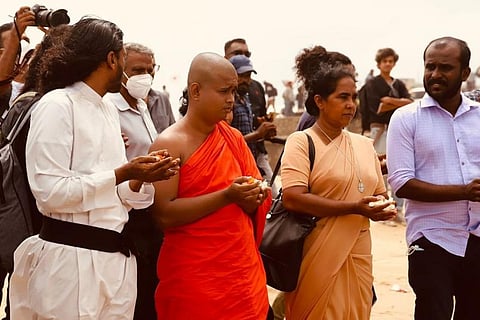 முள்ளிவாய்க்கால் நினைவு தினம் | இலங்கையில் தமிழர்களும் சிங்களர்களும் இணைந்து அஞ்சலி - புகைப்படத் தொகுப்பு