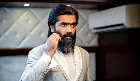 ‘வெந்து தணிந்தது காடு’ லுக்கில் சிம்பு