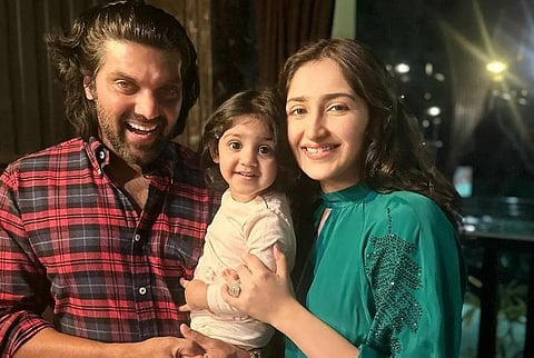 ஆர்யா - ஷாயிஷா ஃபேமிலி ஆல்பம்