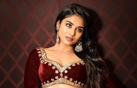 இந்துஜா ரவிச்சந்திரன் - ஆல்பம்