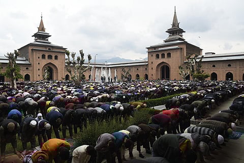 ஸ்ரீநகரில் ரம்ஜான் சிறப்புத் தொழுகை - புகைப்படத் தொகுப்பு