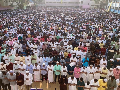 தமிழகம் முழுவதும் ரம்ஜான் சிறப்புத் தொழுகை - புகைப்படத் தொகுப்பு