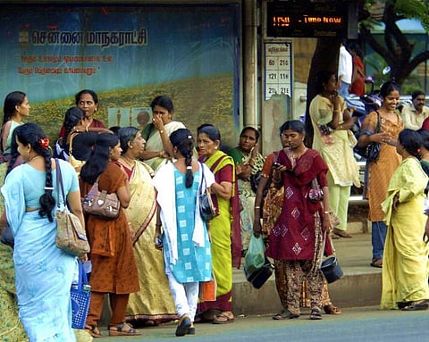 மகளிர் மட்டும் : ஆபீஸுக்கு இன்று என்ன டிரெஸ்?