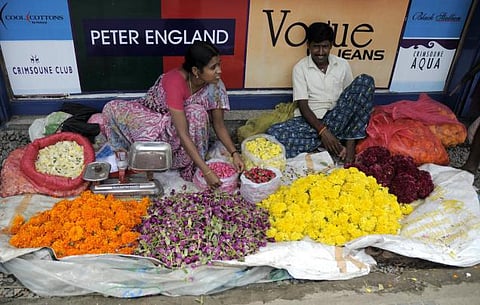 ஓணம் பண்டிகையால் பூக்கள் விலை உயர்வு!