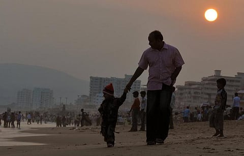 சற்றே பெரிய காதுகள்!