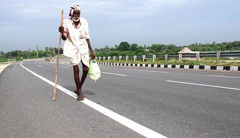 சாலை கற்றுத்தருகிறது