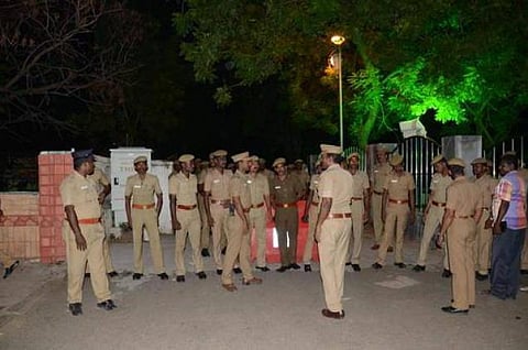 சென்னை மாநகர பேருந்து ஓட்டுநர்கள் மறியல்