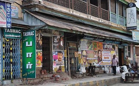 21 வயது நிரம்பாதவர்களுக்கு மது விற்பனை கூடாது