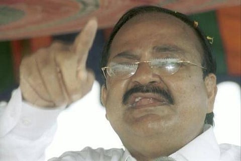 பிரதமர் தன்மானம் இருந்தால் பதவி விலக வேண்டும்: வெங்கய்ய நாயுடு