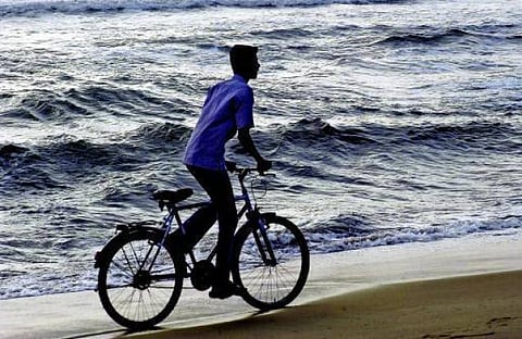 என் மாணவன் காதலிக்கிறானாம்!