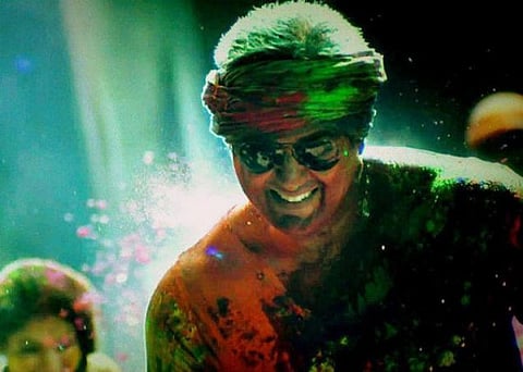 ட்விட்டர் : காந்தி ஜெயந்தியில் நிஜ வாழ்வின் நாயகன் அஜித்!