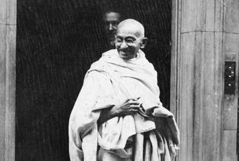 பைத்தியக்காரர்களிடம் செல்லுபடியாவாரா காந்தி?