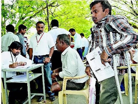 அரசுப் பணிகளில் மாற்றுத் திறனாளிகளுக்கு 3% இட ஒதுக்கீடு: உச்ச நீதிமன்றம் உத்தரவு