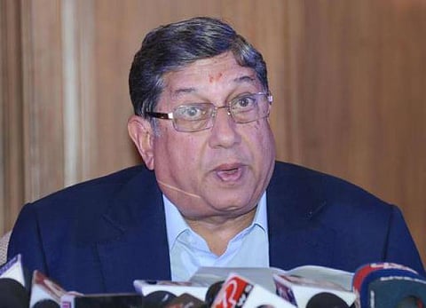 பிசிசிஐ தலைவர் பொறுப்பேற்க சீனிவாசனுக்கு அனுமதி