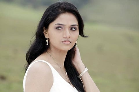 சுனைனா இனி அனுஷா!