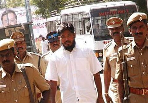 போலீஸ் பக்ருதீனின் காதல் கதை