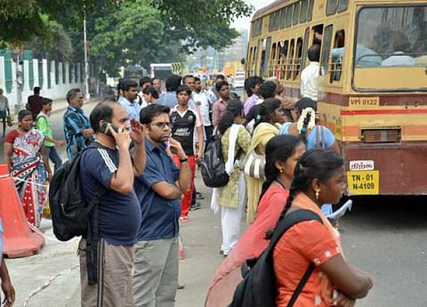 நோ ஸ்டாண்டீ – மாயாண்டி