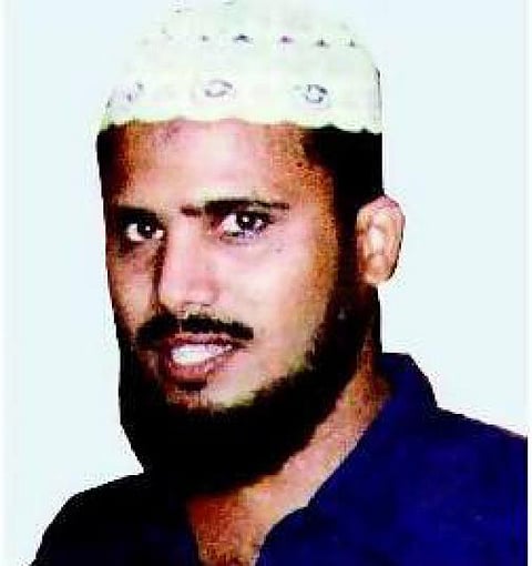 காட்டிக் கொடுத்தவர்களை தீர்த்துக் கட்டும் தீவிரவாத படை