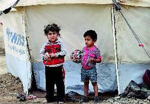 சர்வாதிகாரம் X பயங்கரவாதம்