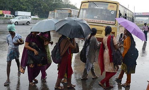 வானிலை முன்னறிவிப்பு: தமிழகம், புதுவையில் கனமழை நீடிக்கும்
