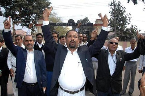 புறக்கணிப்போரே புறக்கணிக்கப்படுவீர்!