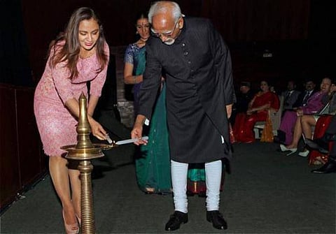 பெரு நாட்டில் இந்தியக் கலாசாரத் திருவிழா தொடங்கி வைத்தார் ஹமீது அன்சாரி