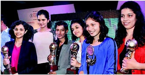 விளையாட்டு வீராங்கனைகள் தொடர்பான மக்களின் மனநிலை மாற வேண்டும்: சானியா மிர்சா