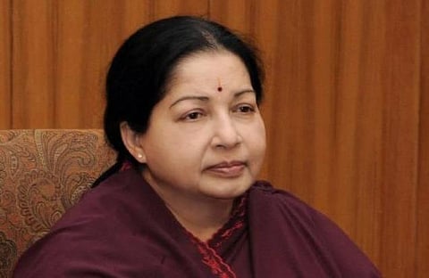 தாதுமணல் கொள்ளையை தடுக்க விரைவில் அரசு கொள்கை முடிவு - முதல்வர் உறுதி