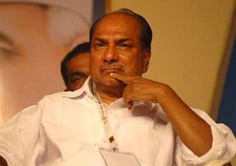 ஹெலிகாப்டர் ஒப்பந்த விதிகளை மீறியது இத்தாலி நிறுவனம்: ஏ.கே. அந்தோனி